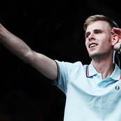 Lars Vaular - List pictures