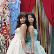 Selena Gomez & Demi Lovato - List pictures