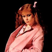 Kirsty Maccoll - List pictures