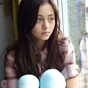Jasmine Thompson - List pictures