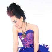 Jennifer Day - List pictures