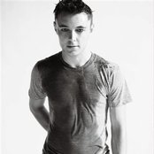 Leon Jackson - List pictures