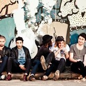 Amy Meredith - List pictures