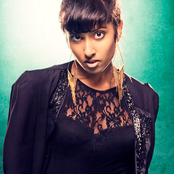Anjulie - List pictures