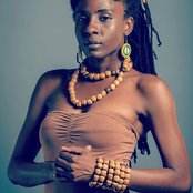 Jah9 - List pictures