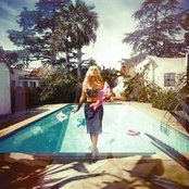 Clairy Browne - List pictures