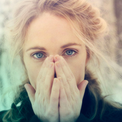 Agnes Obel - List pictures