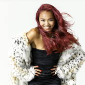 Crystal Kay - List pictures