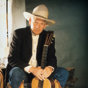 Don Edwards - List pictures