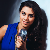 Mélanie René - List pictures