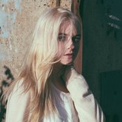 Holly Henry - List pictures