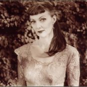 Bernadette Seacrest - List pictures