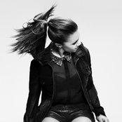 Kymberley Kennedy - List pictures