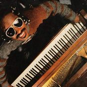 Stevie Wonder - List pictures