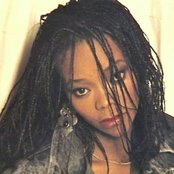Brenda Fassie - List pictures