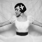 Inara George - List pictures