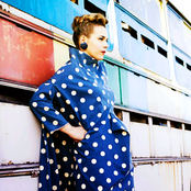 Maya Sar - List pictures