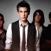 Push Play - List pictures