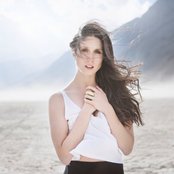 Francisca Valenzuela - List pictures