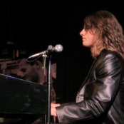 Stars Go Dim - List pictures