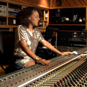 Marsha Ambrosius - List pictures