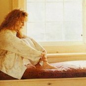 Victoria Shaw - List pictures