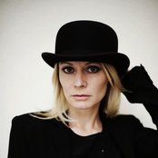 Fiona Brice - List pictures