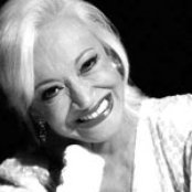 Claudette Soares - List pictures