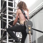 Airbourne - List pictures