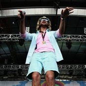 Sneaky Sound System - List pictures