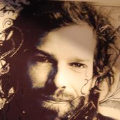 Ruu Campbell - List pictures