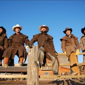 Les Trois Accords - List pictures