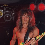 George Lynch - List pictures