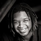 Jaye Thomas - List pictures