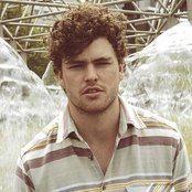 Vance Joy - List pictures