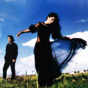 Sentidos Opuestos - List pictures