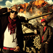 Alexis Y Fido - List pictures