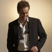 Alfie Boe - List pictures