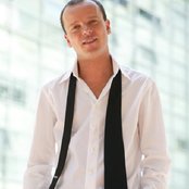 Gigi D'alessio - List pictures