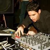 Gui Boratto - List pictures