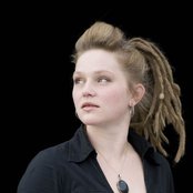 Crystal Bowersox - List pictures