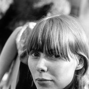 Joni Mitchell - List pictures