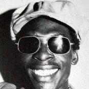 Leroy Smart - List pictures