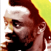 Lucky Dube - List pictures