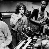 Eric Burdon & War - List pictures