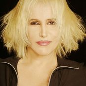 Valeria Lynch - List pictures