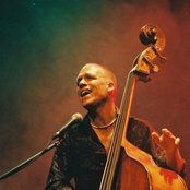 Avishai Cohen - List pictures