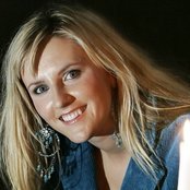 Maria Arredondo - List pictures