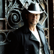 Tim Mcgraw - List pictures