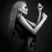 Kyla La Grange - List pictures